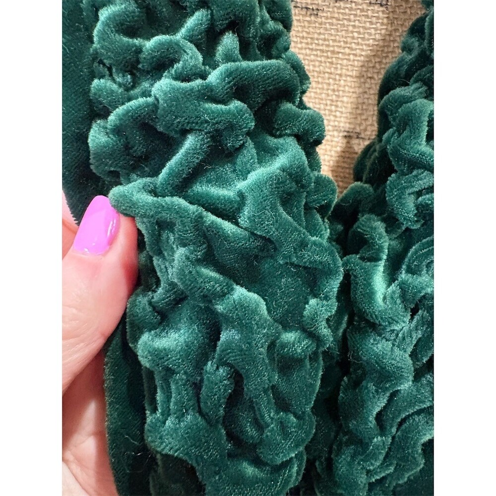 Delicates Robe Womens M Hunter Green Plush Velour Ruffle Shawl Collar Belt - Picture 3 of 10